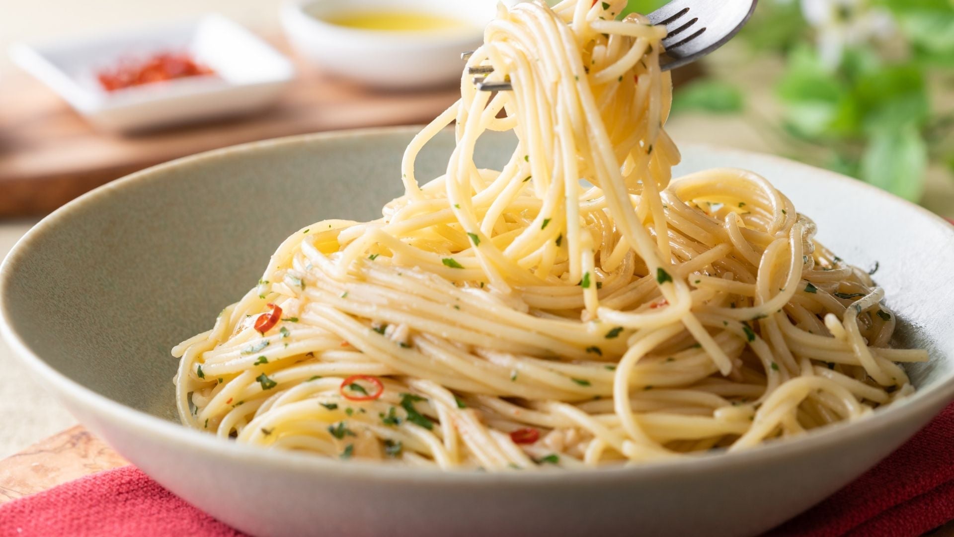 Ricette tradizionali con olio extravergine d'oliva: piatti tipici italiani che esaltano l'uso dell'olio evo